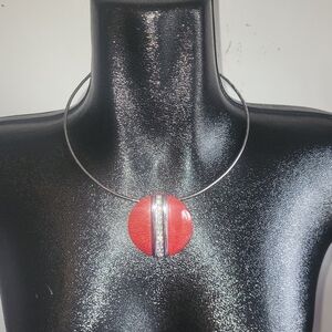 Spoutnik Circular Necklace With Red Pendant